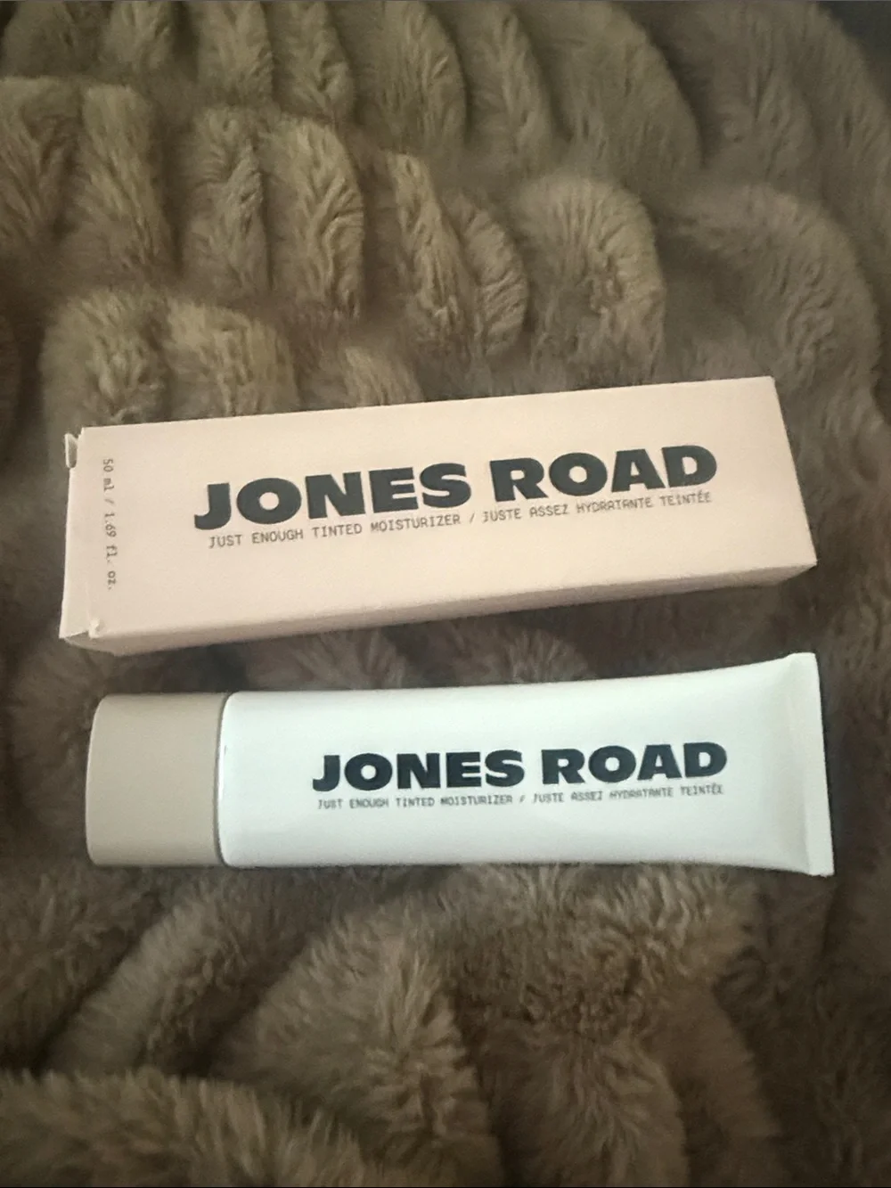 Jones Road Just Enough Tinted Moisturizer - Light Clair 1.69 fl oz-New In Box